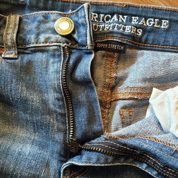 American Eagle Super Stretch Short - Picture 4 of 5